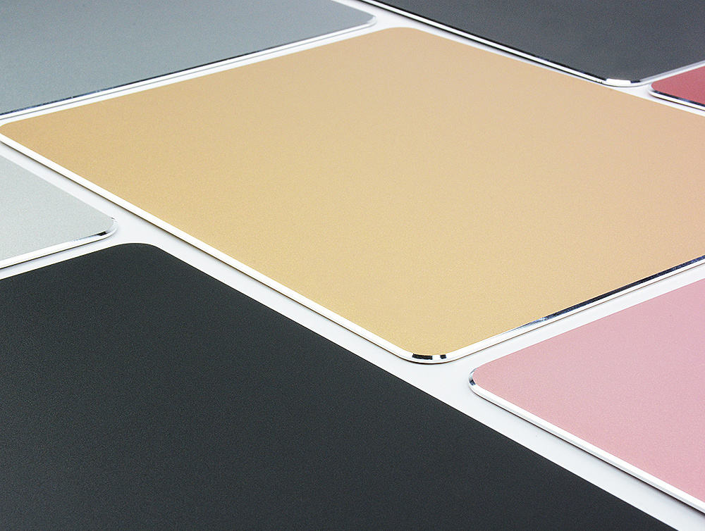 tapis de souris aluminium ultra fin colories