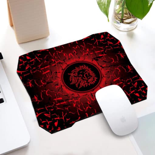 Tapis de souris gaming forme spéciale motif lion rugissant couleur rouge